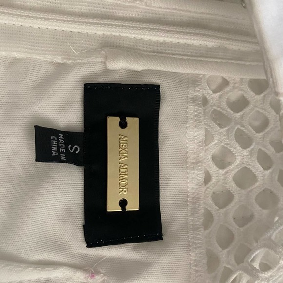 Alexia Admor White Eyelet Mini Cocktail Party Dress size Small - Picture 4 of 10